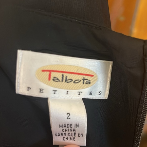 Talbots shell black with pink rosebuds, size 2 - Picture 3 of 4